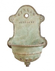 MINT DISTRESSED VINTAGE WALL WATER FOUNTAIN